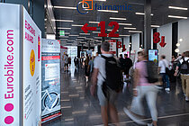 Passerrelle auf dem Gelände der Messe Frankfurt.