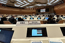 Schild der WBIA an Konferenz.